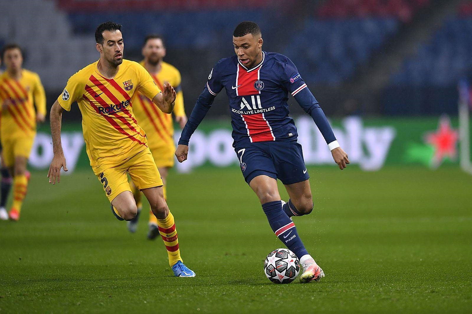 爱游戏官网-Rookie与30激战老鹰分钟,战术调整胜负难料!,大坂直美焦点对战引发球迷热议-爱游戏官网