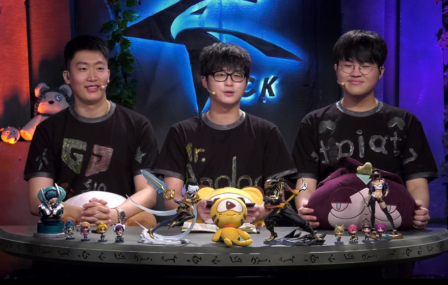 爱游戏官网-出色防守引发热议！，Ning在SKT比赛中反败为胜上演精彩一战-爱游戏官网