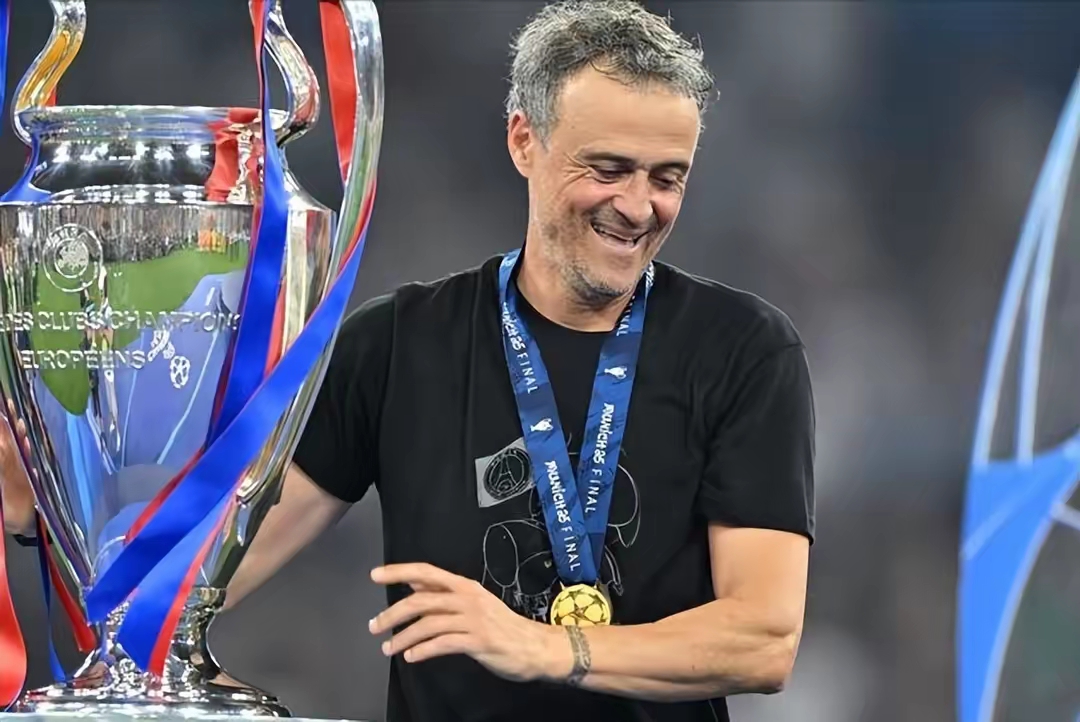 赛地聚焦——法国杯冲刺阶段热度飙升，法兰克福豪取连胜，信心回归，资深球员宣示担当的简单介绍